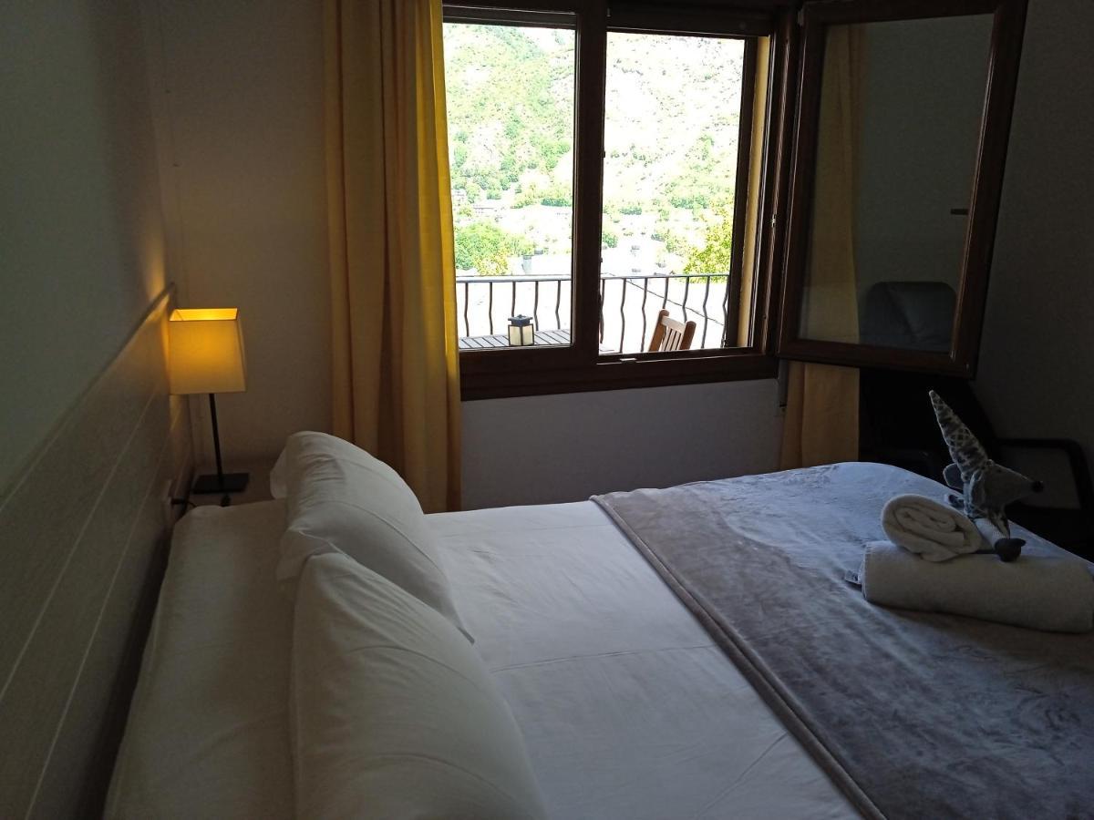 Apartaments Arenys De Boi Bohi Bagian luar foto