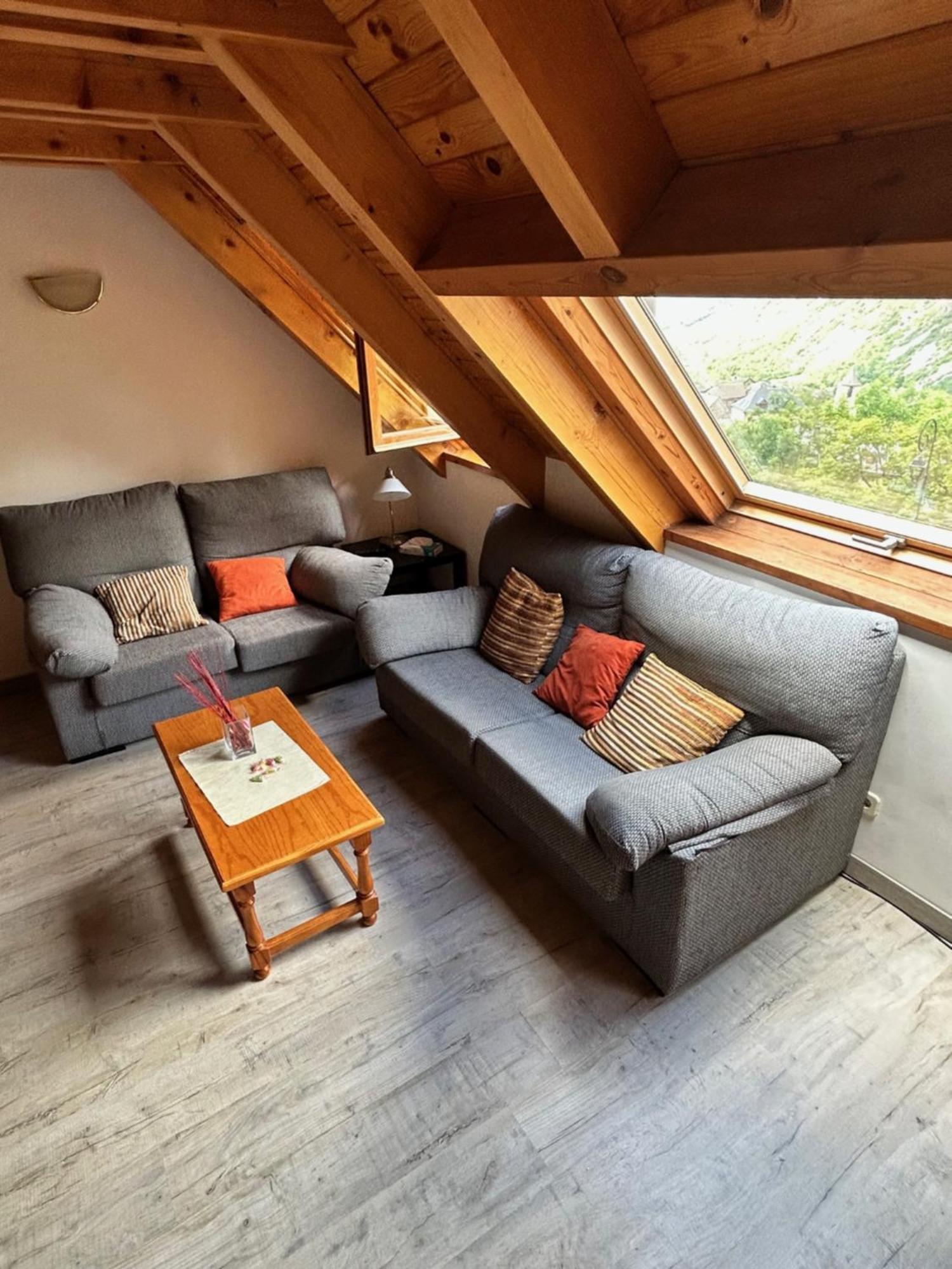 Apartaments Arenys De Boi Bohi Ruang foto