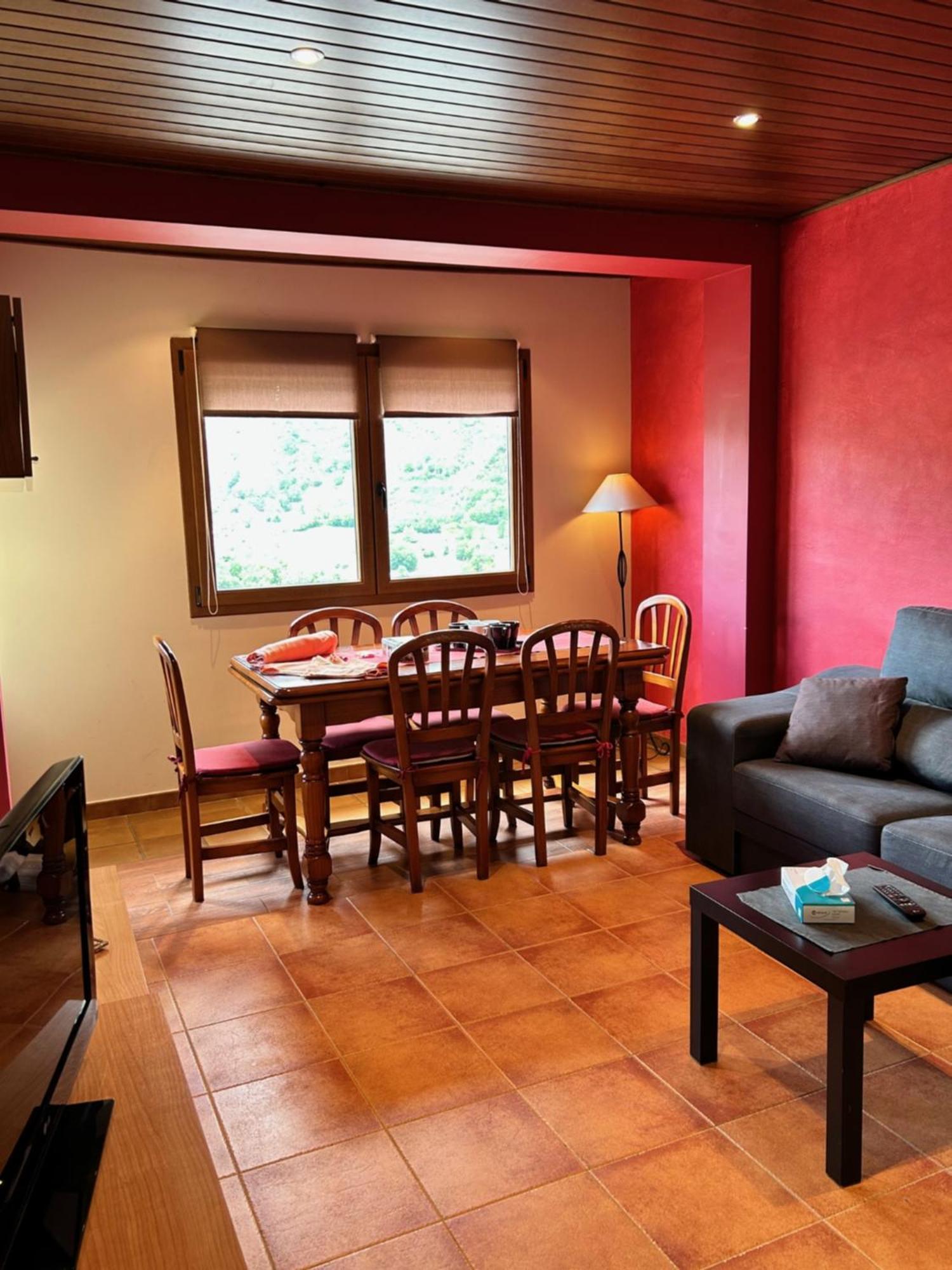 Apartaments Arenys De Boi Bohi Bagian luar foto
